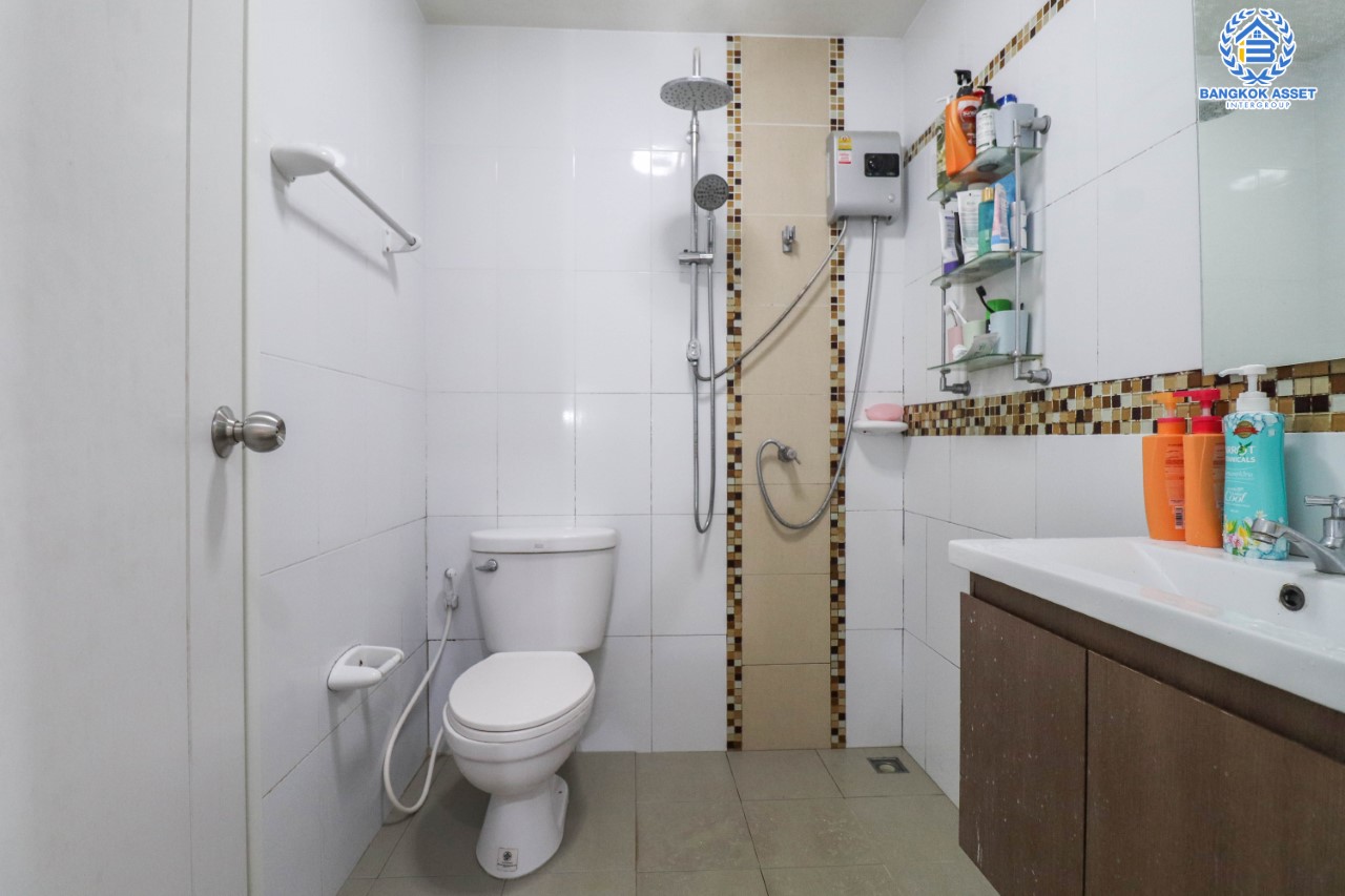 *****ทาวน์เฮ้าส์มือสอง ม. วิลเลตไลท์ ราชพฤกษ์-ปิ่นเกล้า เนื้อที่ 16.80 ตร.ว. ฟังก์ชัน 3 ห้องนอน 2 ห้องน้ำ บ้านสวยพร้อมเข้าอยู่ ทำเลดี  เดินทางสะดวก เชื่อมต่อถ.กาญจนาภิเษก, ถ.ราชพฤกษ์, ถ.นครอินทร์, ซอยสวนผัก ใกล้ทางด่วน "ศรีรัช" และรถไฟฟ้า "สถานีตลิ่งชัน"